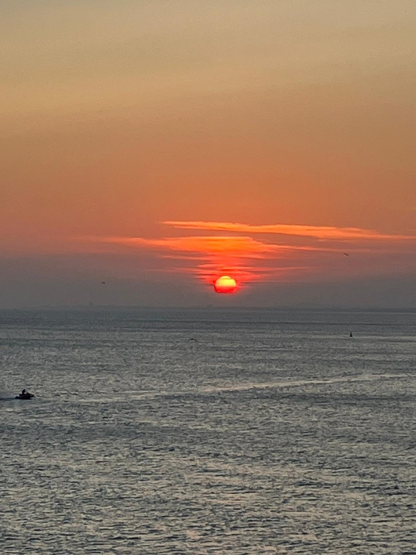 Who else is missing evenings like these? Although Summer wasn't great this year, there were a few gorgeous sunsets, especially from the view at Brighton Palace Pier 😍

#Networking #Event #Client #B2B #B2C #Brighton #Agency #Marketing