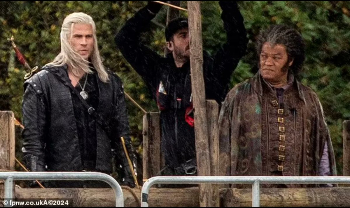 SNEAKPEEKCA's tweet photo. SNEAK PEEK : “The Witcher” in 2025 https://t.co/AzS4e440EY #thewitche #liamhemsworth https://t.co/NQoF1ClkUL