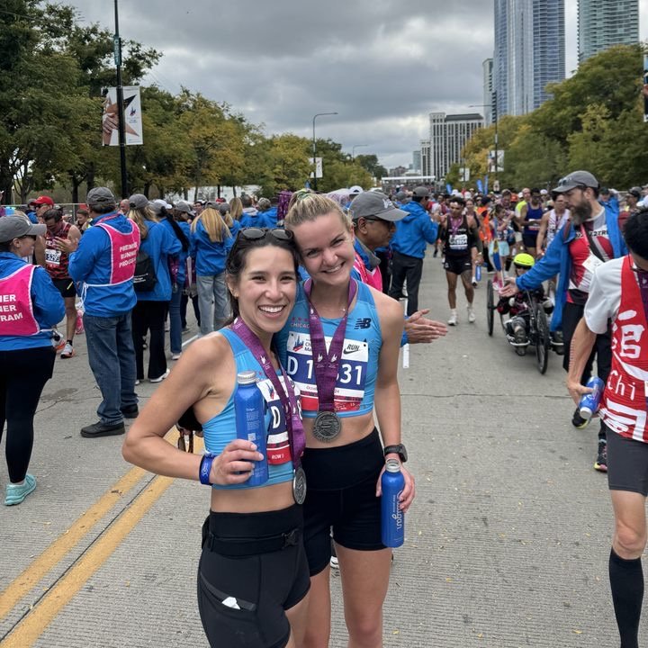uicmstp's tweet image. 🤩 Congratulations to Brenna, Anna, and Adith on completing the 2024 Chicago Marathon!!! 🏃🏻‍♀️🥇🏆