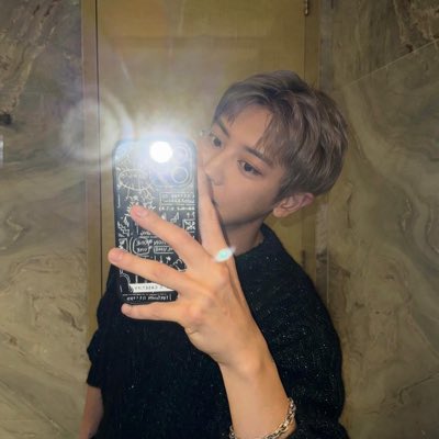 CY92XNORTH's tweet photo. เปลี่ยนดิสคับ รูปนี่หล่อโพด https://t.co/TIVsvQR7zu