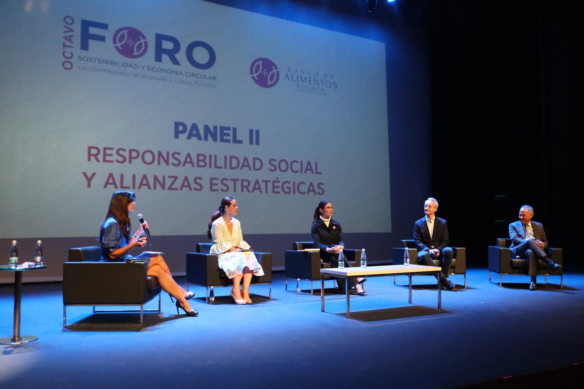 #8ForoDeSostenibilidad "Los #ODS, nunca se habían puesto sobre la mesa con tanta claridad, como temas públicos, el hambre es un tema público, se estima que en Colombia 10 millones de adultos sufren de desnutrición crónica, es una cifra alarmante" <a href="/anacatasuarez/">AnaCata</a> , <a href="/foodbanking/">The Global FoodBanking Network</a>