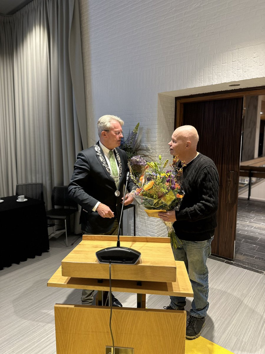 Vandaag neemt Eddy Oude Voshaar (<a href="/PvdALosser/">PvdA Losser</a>) afscheid als commissielid. 

Wij bedanken Eddy voor zijn onmetelijke inzet voor de <a href="/GemeenteLosser/">Gemeente Losser</a> en zijn positieve inzet voor de gemeenteraad.