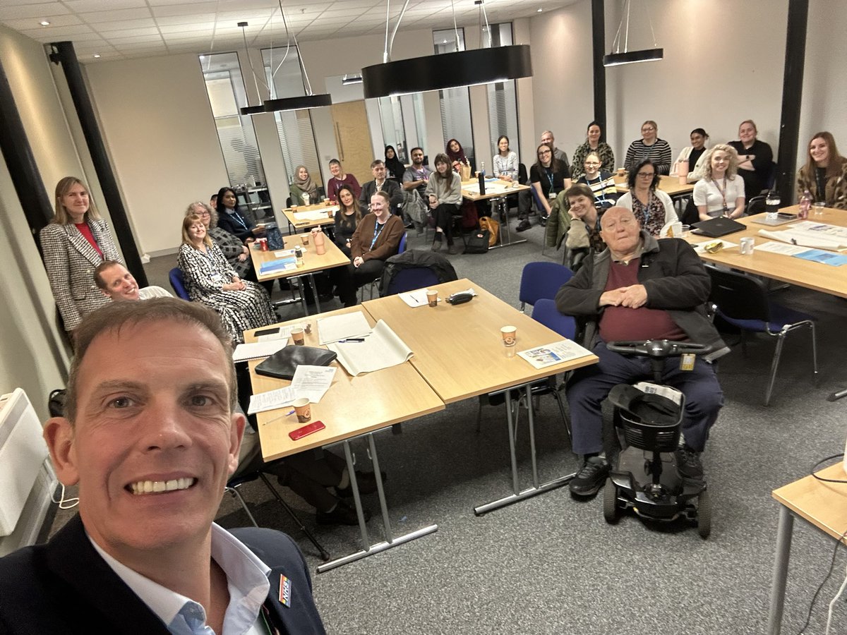 I was v pleased to attend the #Pharmacy #Team away day today to thank them for all their hard work &amp; #innovation in improving the #care we offer to our #patients &amp; #support to our #PennineCarePeople <a href="/PennineCareNHS/">Pennine Care NHS FT</a>