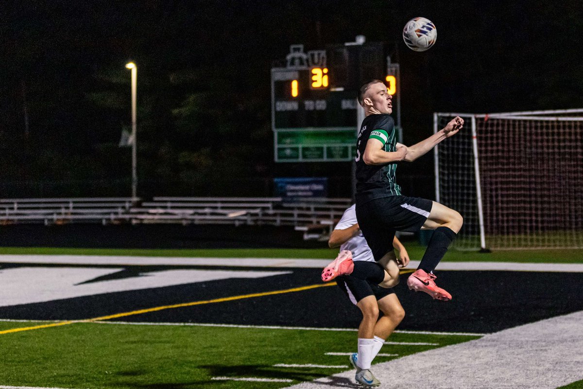 Celebrating our 12-4-1 regular season record as we open up our playoff season tomorrow, Wed, 10/16 home @TheVet, 7p. Come join us to cheer on OUR Greenmen! #Bthe1