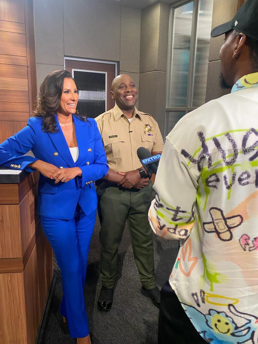 Interviews In Between Cases 🎥 w/ @whitneykumarofficial . #judyjustice #courttv #bailiff #amazonfreevee #stream #free #bingewatching #weekday