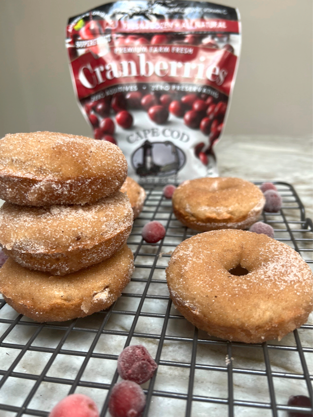 🍎 Do you have apple cider in your fridge? You should make these Cranberry #AppleCider #Donuts for a fall treat! Find the recipe on our website at capecodselect.com/recipes/detail….