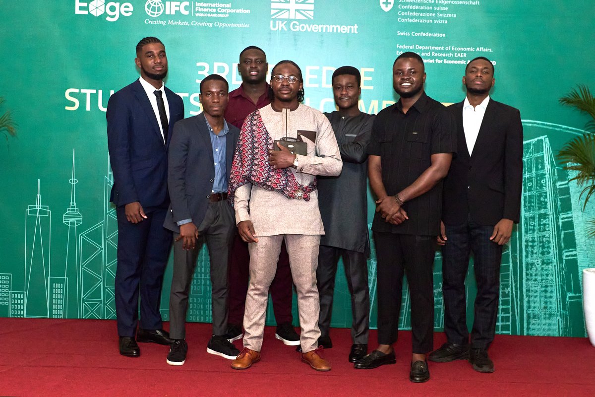 edgebuildings's tweet photo. 🎉Congrats to winners of @IFC_org's 3rd EDGE Design Students Competition in #Ghana!  🇬🇭
🪴Themed "Promoting Affordability and Efficiency through Passive Design," this event, supported by @SECO_CH, is driving sustainable building practices for a greener future. 🇨🇭 #GreenBuilding https://t.co/ACNV4CfPOr