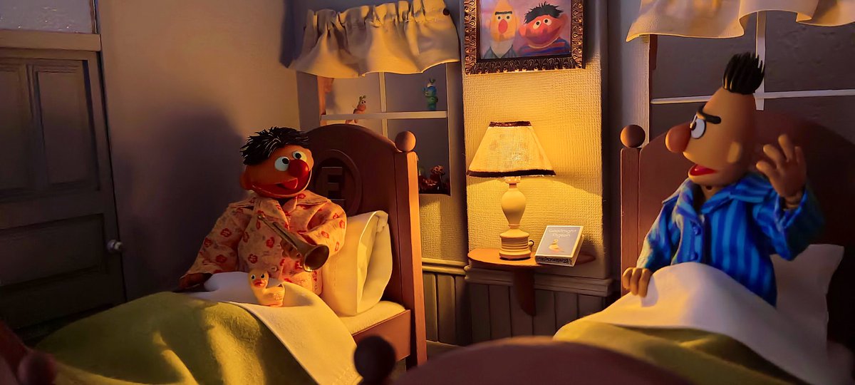 Soo I made Bert and Ernie's apartment in miniature + some original figures 🧡💛 #SesameStreet