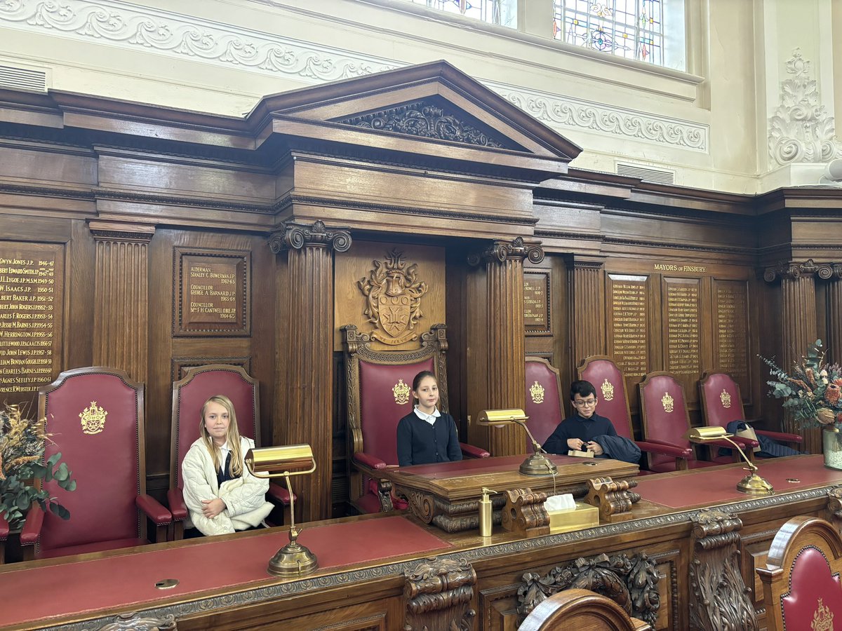 These wonderful 3 went to a Local Democracy event at Islington Town Hall where they got the chance to question Councillor Hannah McHugh, Councillor Michelline Safi-Ngongo and Leader of the Council, Councillor Kaya Comer-Schwartz. Thank you <a href="/IslingtonBC/">Islington Council</a> and <a href="/KayaJunction/">Kaya Comer-Schwartz</a>