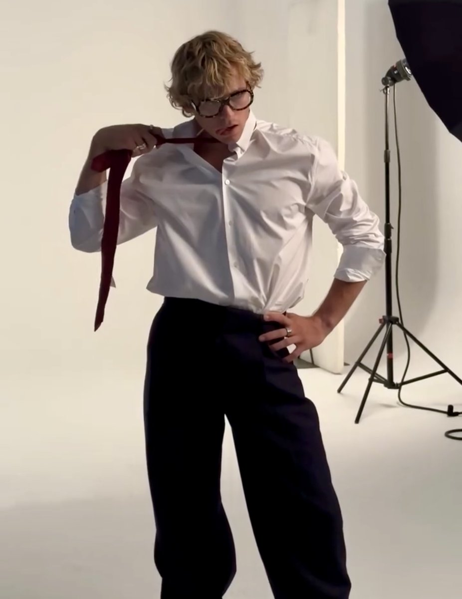 DailyRoss's tweet image. just burst out laughing at these ones I’m sorry 🤓