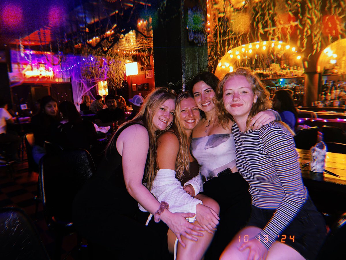 BluebirdRach's tweet photo. Spent my bday weekend with my new boy and the girlies omg I am obsessed https://t.co/5Mefe4uNJ1