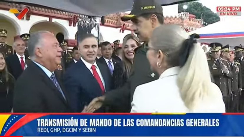 NicmerEvans's tweet photo. Después que usted vea estás imágenes de hoy, es importante que revise quiénes en sus redes sociales dijeron que estaba preso, secuestrado, muerto, en Panamá, España o marte, y vea la seriedad con la que algunos "informan" o le hacen juego al sistema... https://t.co/CIWqVjHnY0