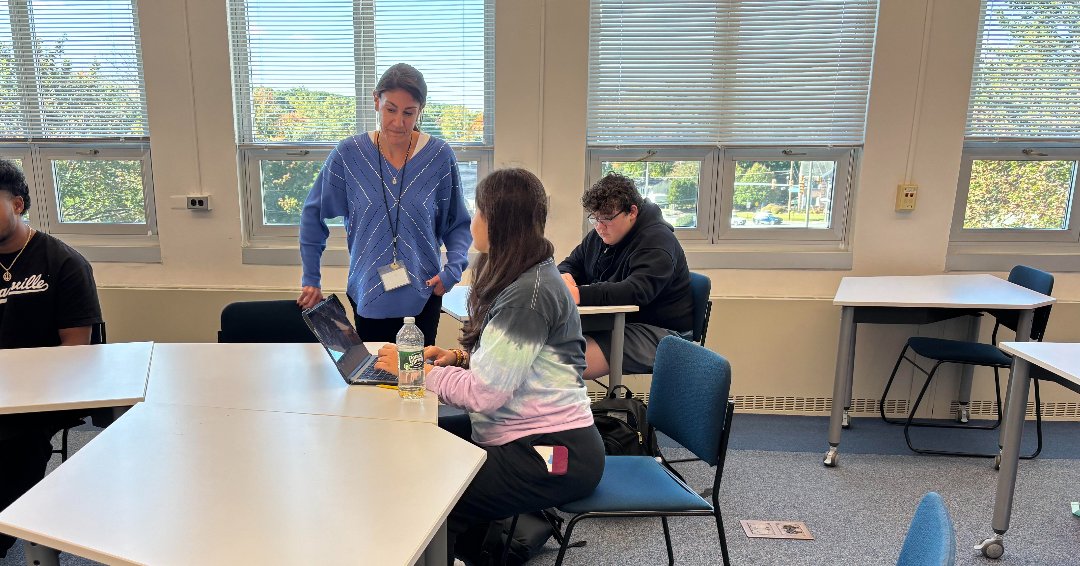 Our College Essay Blitz for Valley and Hills seniors was a hit! Last Thursday, students received one-on-one help from writing center teachers on their college essays throughout the school day.