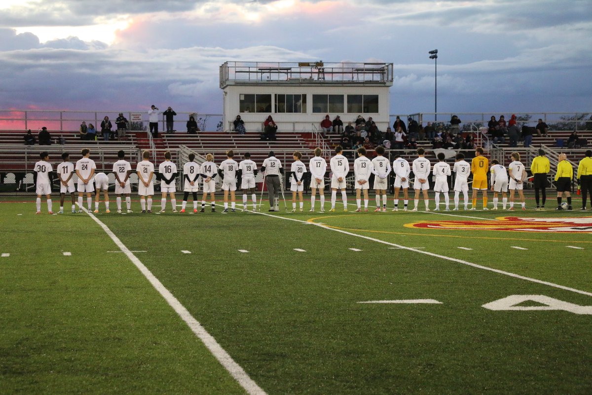 RBSpartans's tweet photo. We are underway at Fenwick!

Follow @SWOSportsDaily  for in game updates 

#HailSpartans | @RogerBaconBSoc https://t.co/jzfXiv74Di