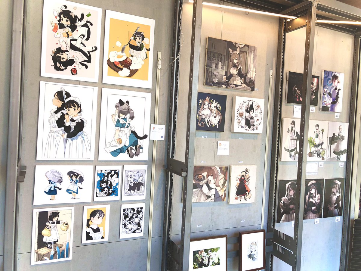 mao_maotan_mao's tweet photo. 下北でやってるクラシカルメイドの展示会に行ってきました
素敵なイラストが沢山飾られていてとっても良かったです
非売品の絵が多くて少し残念だったけどさくたけさん(@sksktktk)のグッズがまるっと買えてほくほく
#classic2 #Classs2 https://t.co/TzERMBRjcH