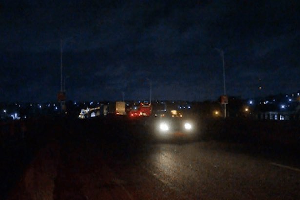 ghanamunsemsem_'s tweet photo. None of the streetlights in Accra works. People are dying from accidents everyday because of Accra is dark, no streetlight!, meanwhile 3% levy is paid by consumers of ECG to service these streetlights. How many people should die before these lights are fixed?! @ECGghOfficial https://t.co/HqyZnCSDev