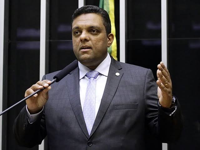 misteriouspavao's tweet photo. Em 2026 você votaria nesse ser de novo? https://t.co/k1aMGvVmKj