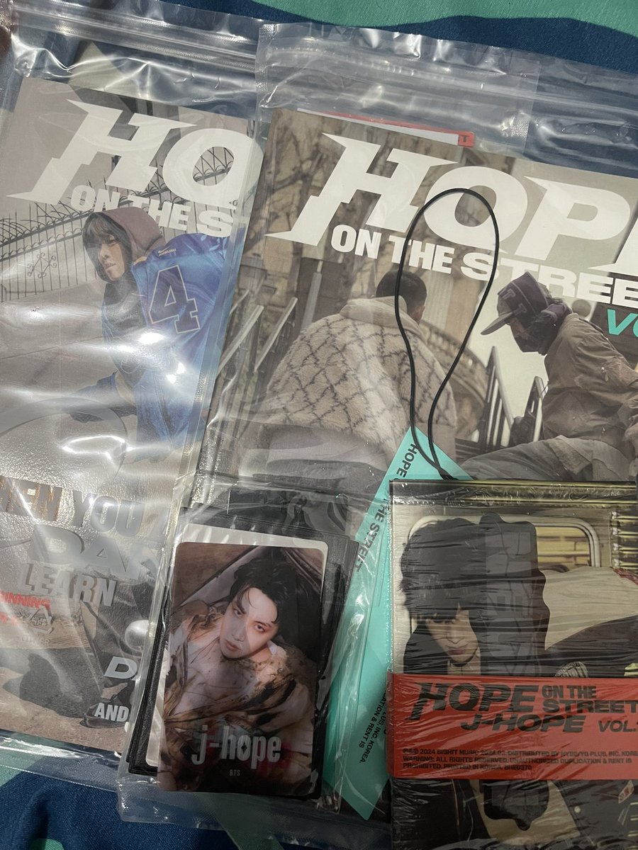 abmcrg's tweet photo. WTS
Hope on the street!
Unsealed. Na open lang para tignan hehehe.

Ty so much https://t.co/tB3dExgcgH