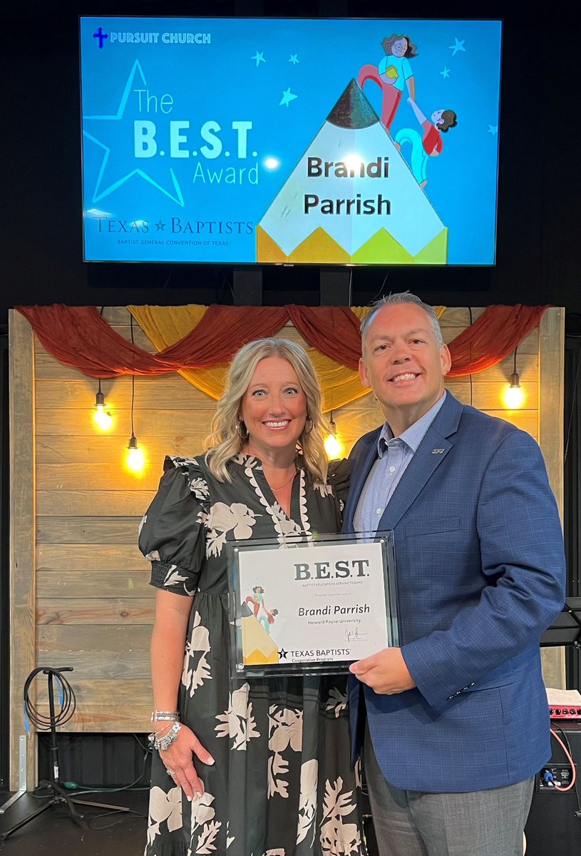 Congrats to HPU Brandi Parrish ’97, who was recently named by Texas Baptists as one of nine recipients of the Baptist Educators Serving Texans (B.E.S.T.) Award for 2024! HPU President Dr. Cory Hines presented Parrish with the award on Sunday, October 13. buff.ly/4074ASF