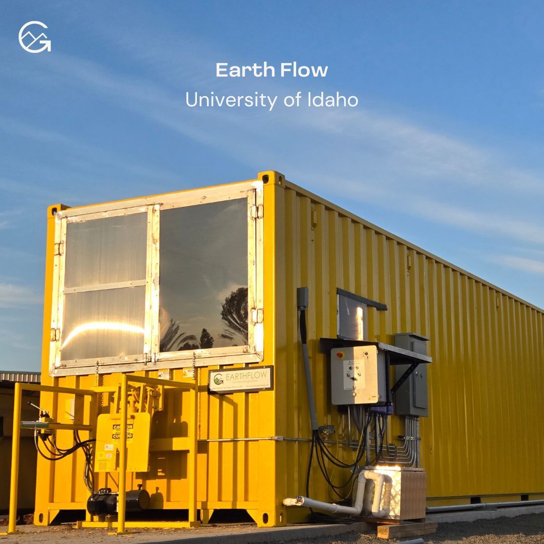 GreenMtTech's tweet image. This is the new Earth Flow system being used to compost food waste 🌭 at the University of Idaho! 

#universitycomposting #composting #earthflow #foodwaste #compost