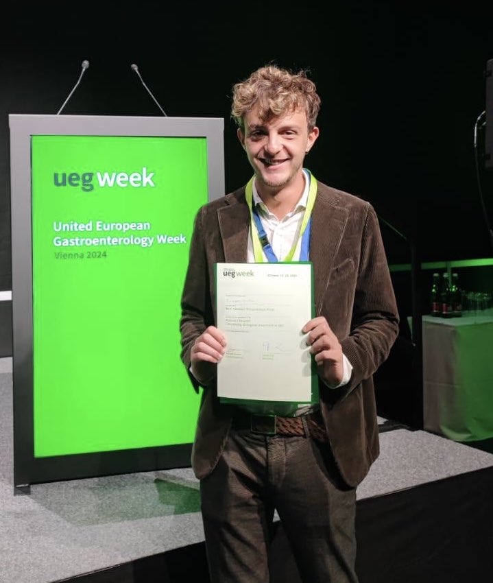 alearmuzzi's tweet photo. Best oral communication of the session @UEGW 2024. The PODIUM Study - A three-arm comparison of target therapies after anti-TNFα in ulcerative colitis – an interim analysis. Congrats to ⁦@GppPrivitera⁩ https://t.co/ubz0UsE14T