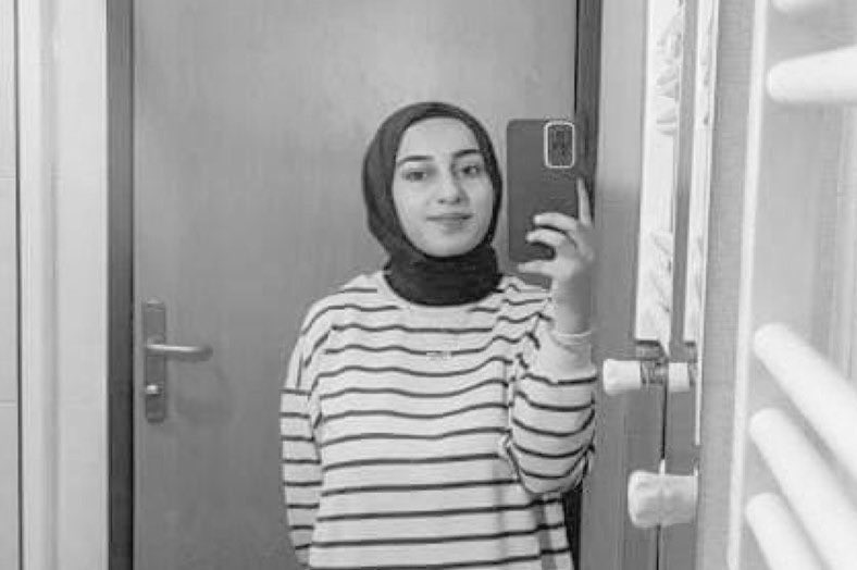 busrkcc's tweet photo. Ölüyoruz, öldürüyoruz, önüne geçemiyoruz.. #RojinKabaiş https://t.co/47Rht65oQy