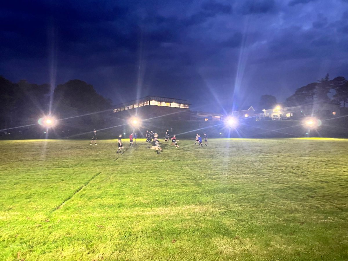 Tumble RFC Under 12s enjoying training in the rain at Cae Gwendraeth. Made possible by our new portable floodlights. Thanks to <a href="/sportwales/">Sport Wales</a>. Also big thanks to <a href="/fayedavies29/">Faye Davies</a> - <a href="/WRU_Community/">WRU Community - Wrth galon y genedl</a> for the support. 

<a href="/RfcTumble/">Tumble RFC Juniors</a>

#lettherebelight #diolch 

⚫️⚪️🏉