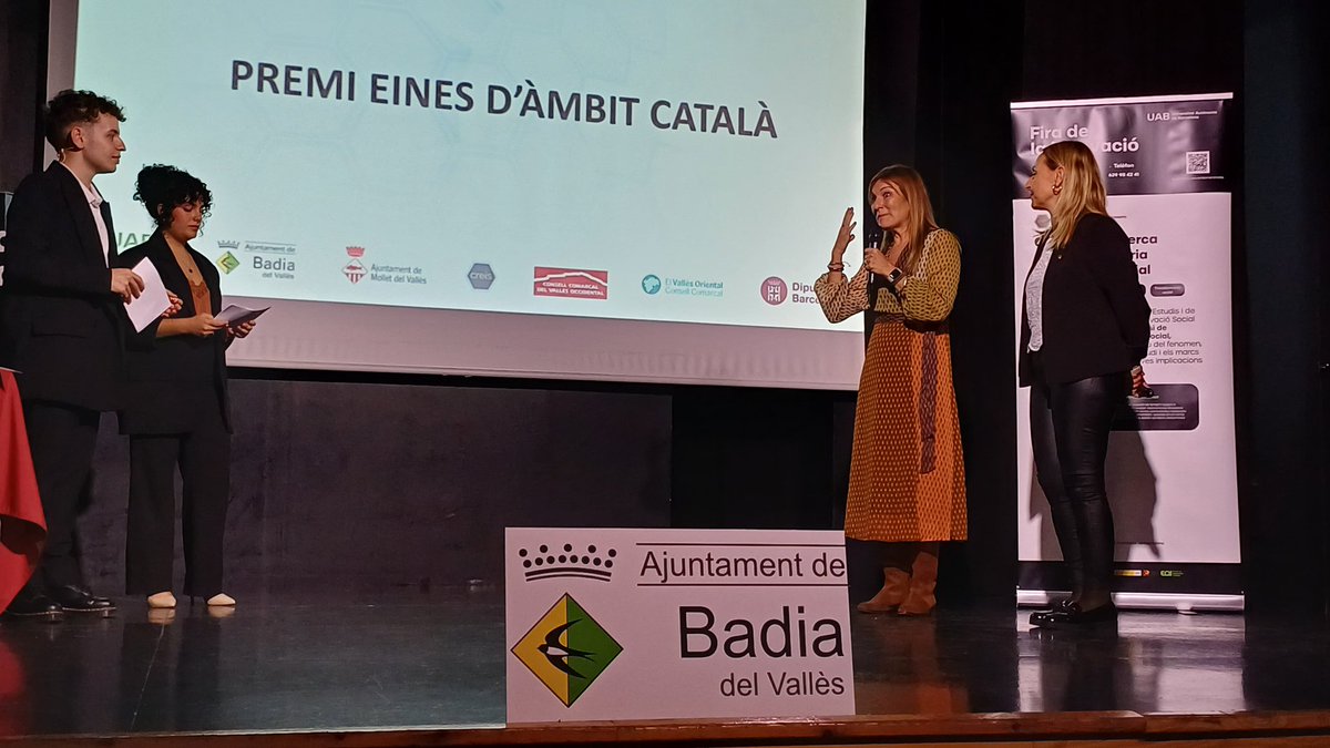 economieslocals's tweet photo. 🔛La presidenta delegada de l'Àrea de #DesenvolupamentEconòmic i Turisme de la @diba, @anammartinez, i el diputat adjunt de l'Àrea, @JAPerezPSC_SQV, han assistit aquest vespre a la Gala dels #PremisEines 2024 a l'@AjuntamentBadia.
🏆Aquests premis reconeixen els millors projectes de transformació social.