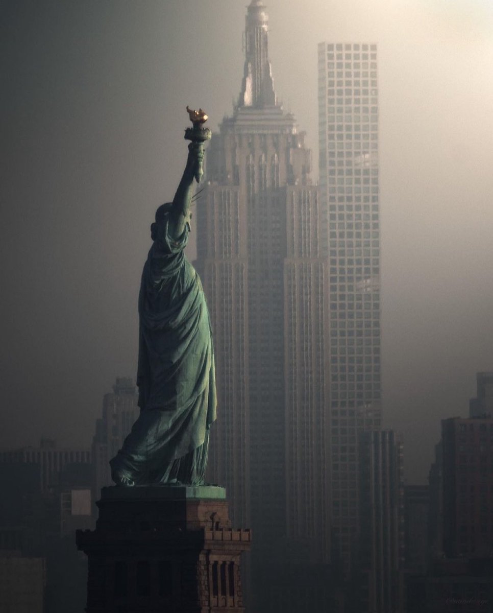 earthcurated's tweet photo. Show me a more American scene. https://t.co/OOX4NQRYuy
