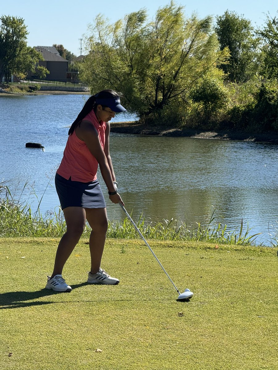 jr_sula's tweet photo. Olathe North’s Mansha Sood begins the back nine. #ONGolf. #GoEagles. @ADPriceON https://t.co/nl40uICnt1