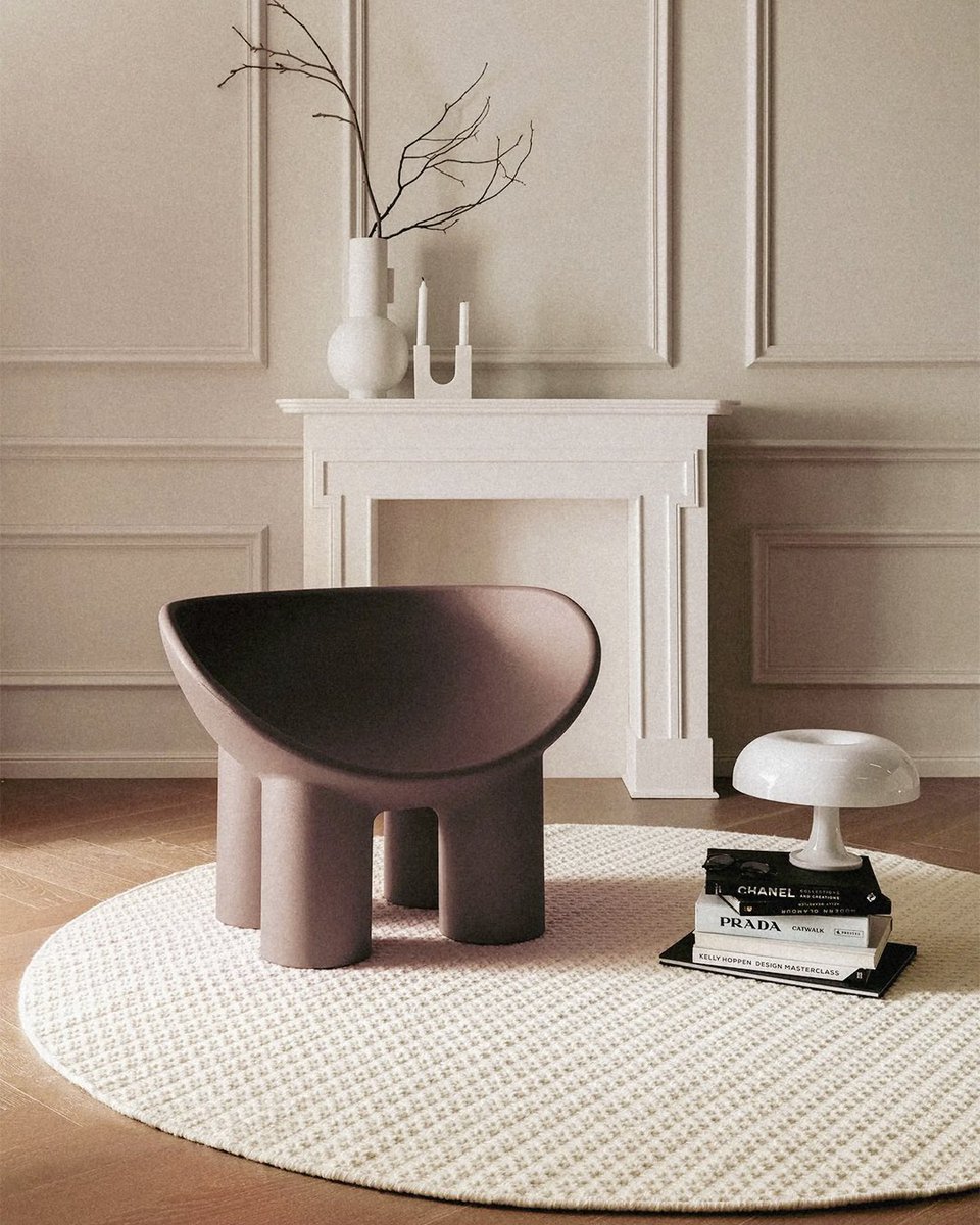 La Britannique Faye Toogood a été nommée « designer de l’année 2025 » par le magazine Maison&amp;Objet.