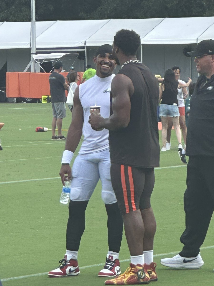 HurtsyIvania's tweet image. Myles Garrett on 8/16/23:

"Everybody would love to play for Philly. Down the line, you never know. Maybe I play for Philly ."

Make it happen @Eagles @ Howie Roseman