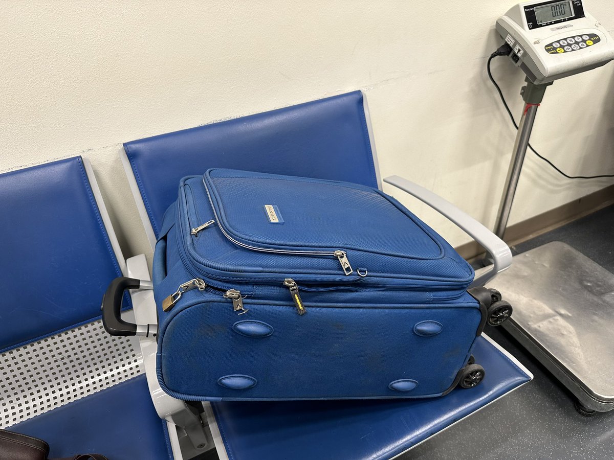 Vivek20011's tweet photo. @IndiGo6E You have thieves in your team. My bag was unlocked and valuable items stolen. Reported matter at Dubai Baggage help desk. I travelled Today Delhi-Dubai 6E1461. Is this new service initiated by Indigo… pathetic guys. No one available from Indigo in Dubai airport to take care of. https://t.co/xRAUeG49Sy