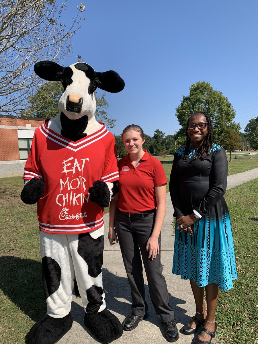 Come out and support West Chatham Middle for spirit day at Chick-fil-a on Blue Moon Crossing in Pooler.🤩 Just say West Chatham Middle School during the hours of 0600-2000 hrs  on 16 Oct 2024.
