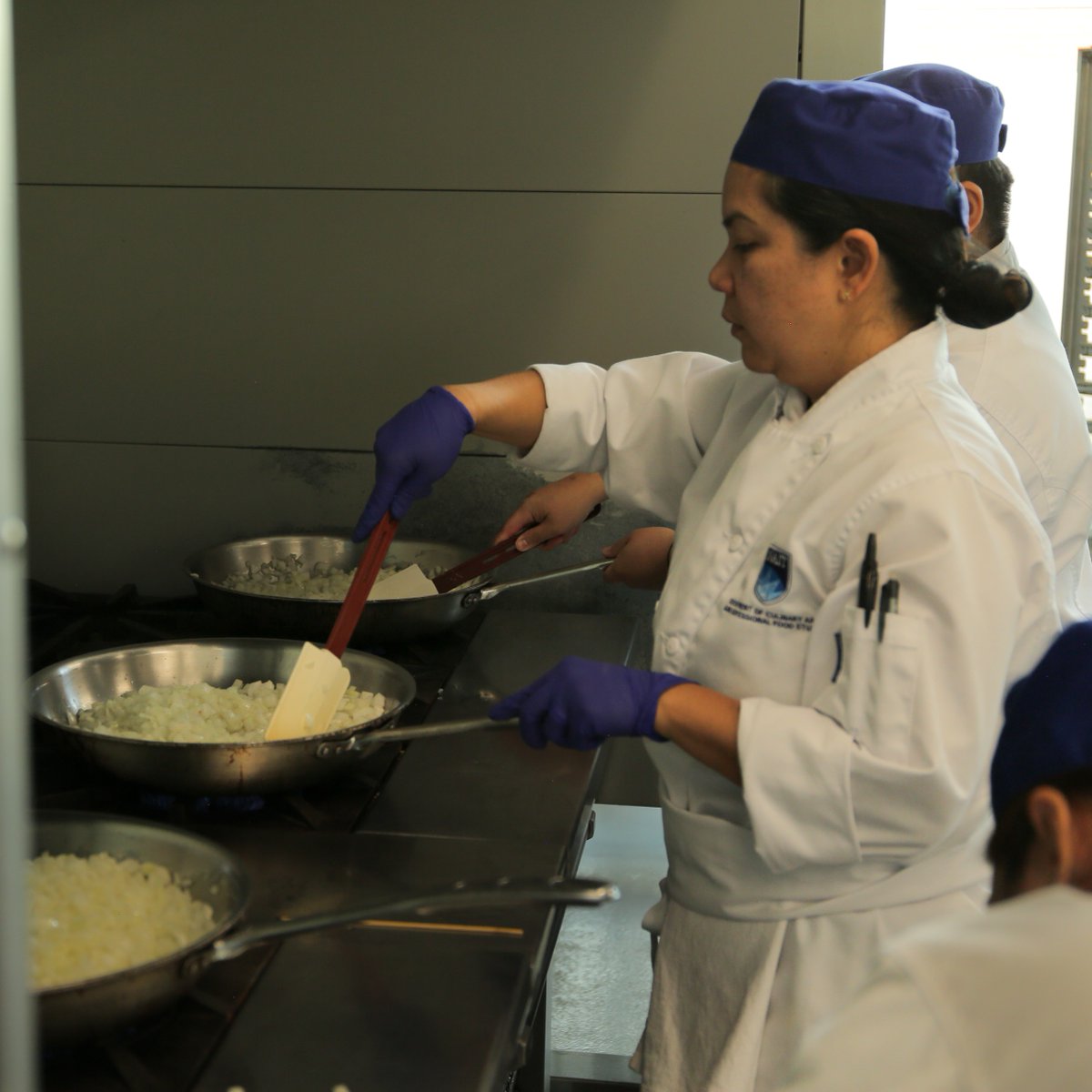 NAIT's tweet photo. As we get ever closer to #NAITOpenHouse, we're celebrating the achievements and contributions of NAIT students at NAIT and beyond. 

Over the past week, @NAITculinary students volunteered their time to continue the long-standing tradition of preparing the Friendship Feast, Boyle Street Plaza and the Bissel Centre's annual Thanksgiving meal. In all, students and instructors cooked 40 turkeys, produced 80 litres of gravy and used 80 cases of bread for stuffing. 

Read more: https://t.co/osLhCenWhL
Register for Open House: https://t.co/D3PIqXj1CL