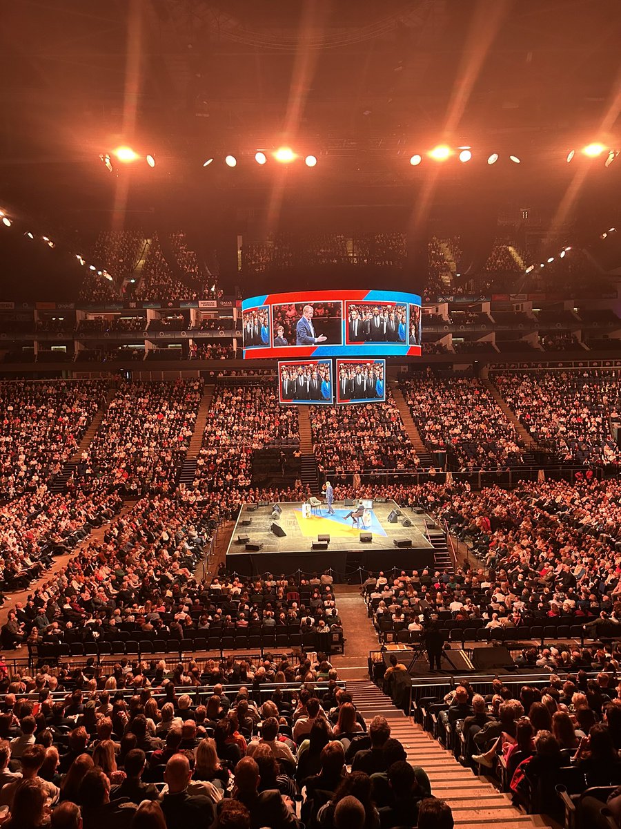 RestIsPolitics's tweet image. For the love of good politics and agreeing disagreeably 🏛️ #TRIPLIVE