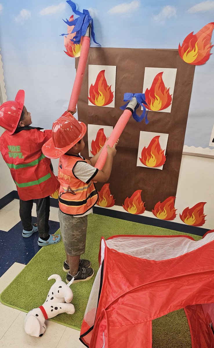 Pre-K Students in Mrs. Cannons classroom at Royal Ridge have been loving the fire station in dramatic play. They have learned a lot about fire safety, and love playing the roles of firefighters. 🔥 🧡✏️