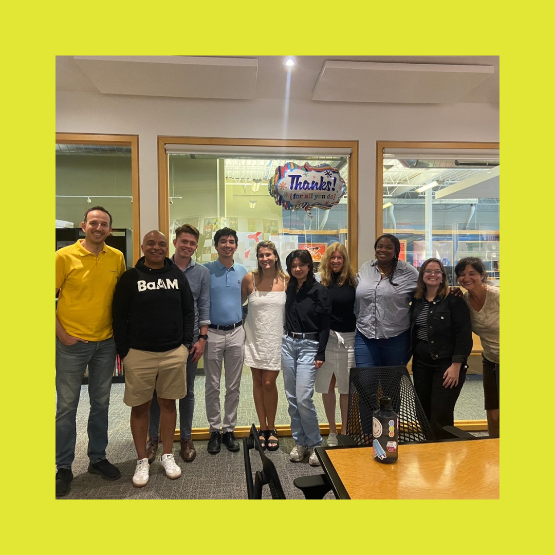 BaAMProductions's tweet image. We make it all look easy – but it’s a team effort!⭐ 

#LoveTheTeam #DreamTeam #Teamwork