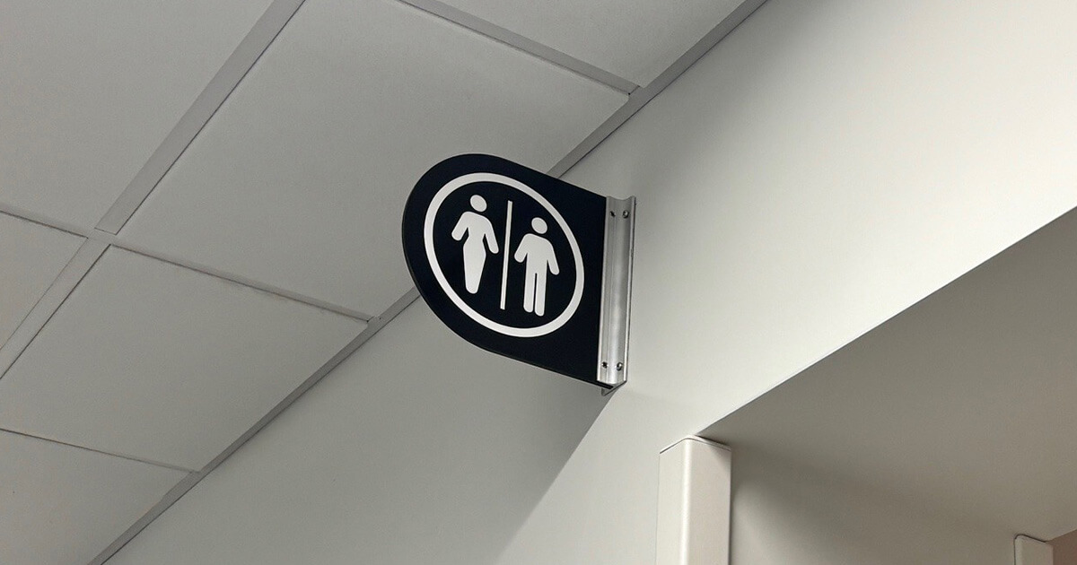 SignsSpectrum's tweet image. Our team had the opportunity to produce and install #ADA #signage for Colby Sawyer College. Spectrum can help improve your colleges ADA and Wayfinding signage. Learn more: zurl.co/J46w
#interiorsignage #spectrumsigns #WeAreVisual #commercialsignage #wayfinding