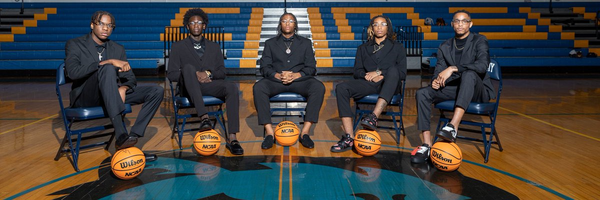 LeadBasketball's tweet photo. C/o 25' showing their versatility... Senior season loading for this group #ReadySetLEAD #WeLEAD #WeAreLEADers #AgainstAllOdds #GATA https://t.co/IiE5zJevKE
