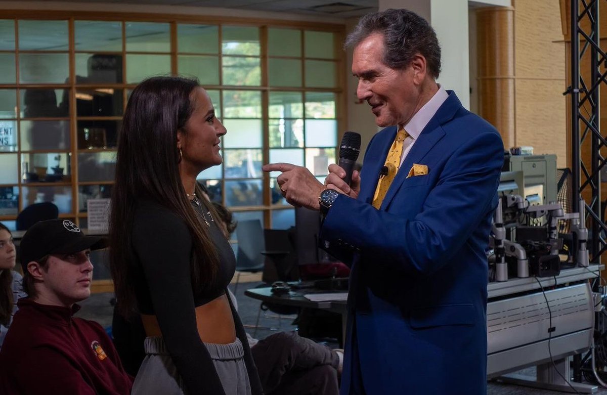 Legendary NYC news anchor <a href="/ErnieAnastos/">Ernie Anastos</a> visited the <a href="/QUSchoolofComm/">QUSchoolofComm</a> Open Air Studio today to inspire students and share career advice. It was wonderful to meet and learn from him!