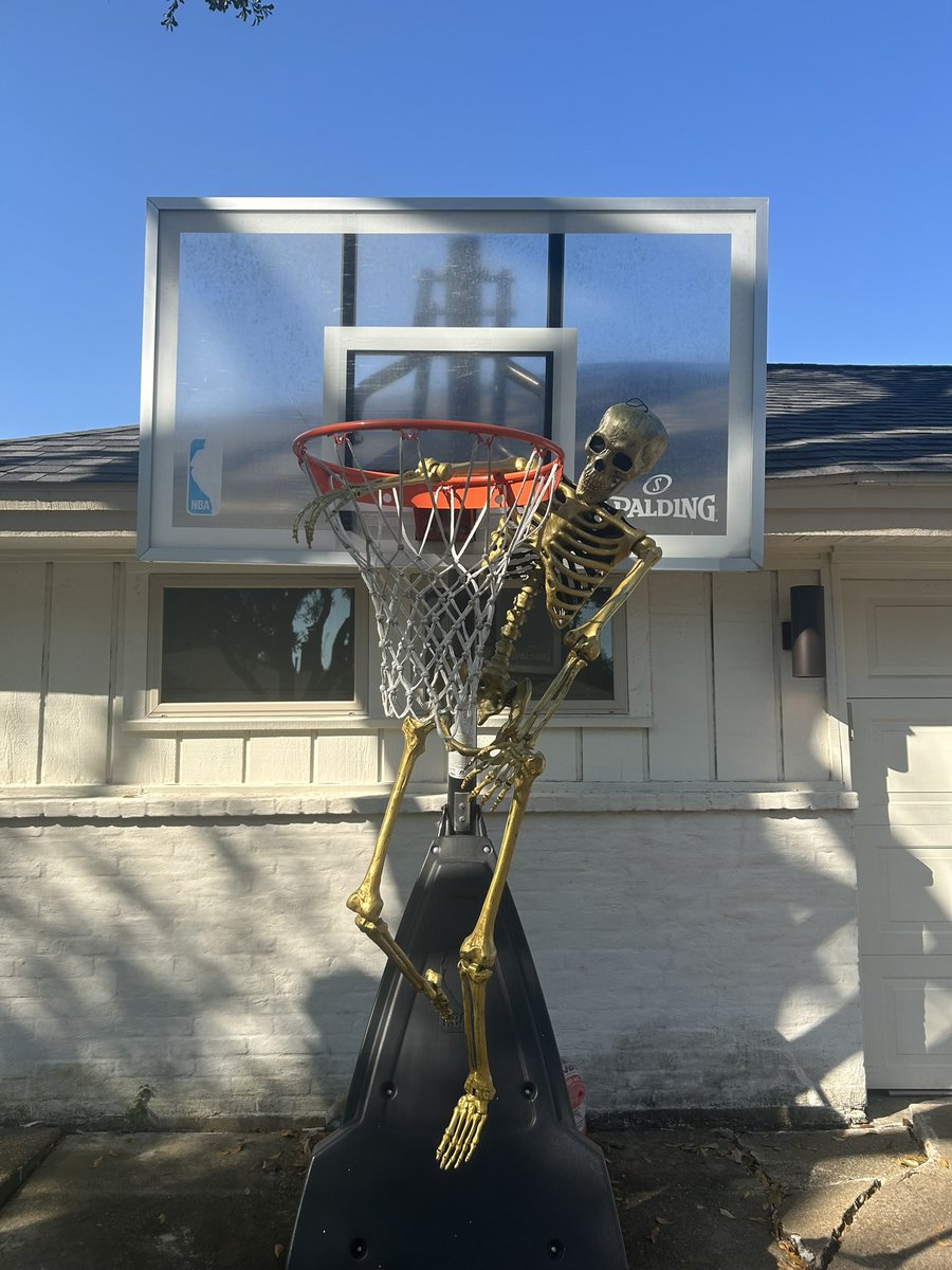 JonathanABC13's tweet image. The Ghost of Vince Carter.