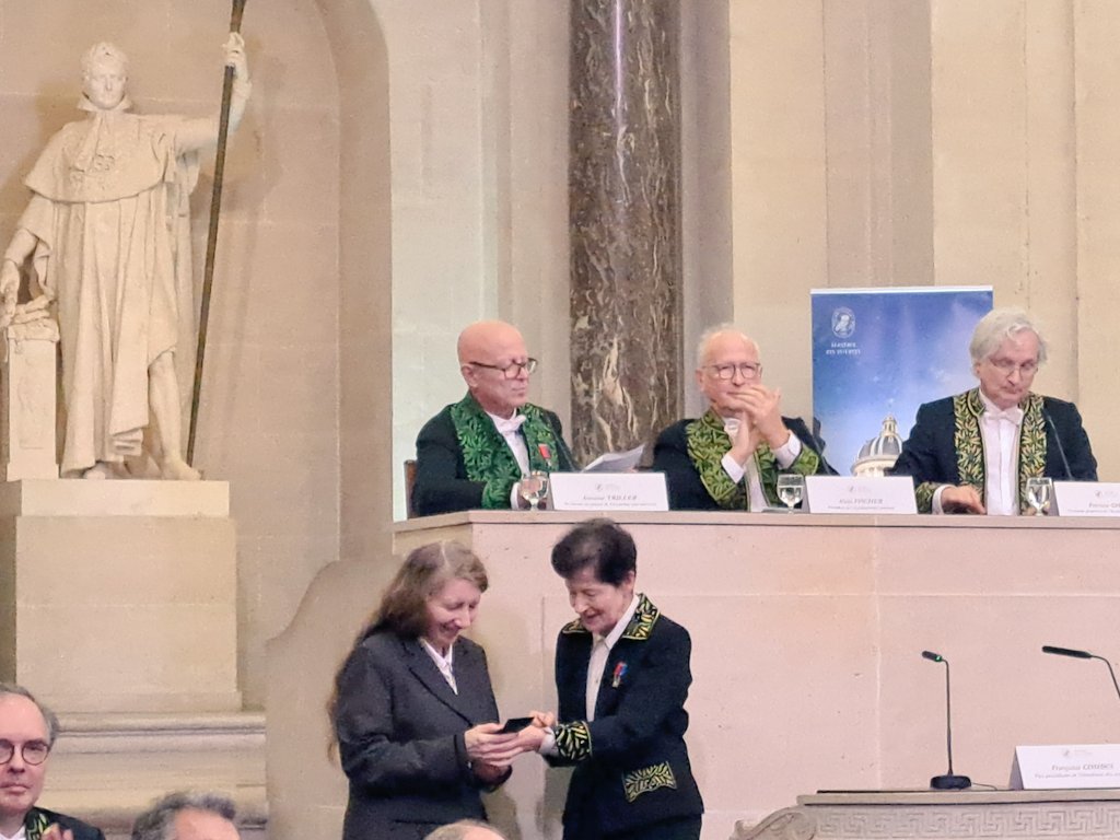DCO_SCF's tweet image. Félicitations aux membres de la DCO qui se sont vus remettre des prix de @AcadSciences ce 15 octobre sous la grande coupole : Anne-Marie Caminade, Virginie Vidal, Jean-Francois Lutz, Frédéric Leroux & @samilakhdar1