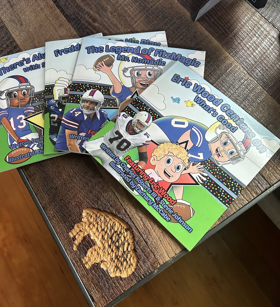 CR3_Author's tweet image. The first shipment of “Eric Wood Centers on What’s Good” has arrived, completing our four-book series with @StevieJohnson13, @Fred22Jackson, @FitzMagic_14 and @EWood70!

We are launching the book at 2 pm Saturday, Oct. 19 at @ResurgenceBrew. Hope to see you there!
