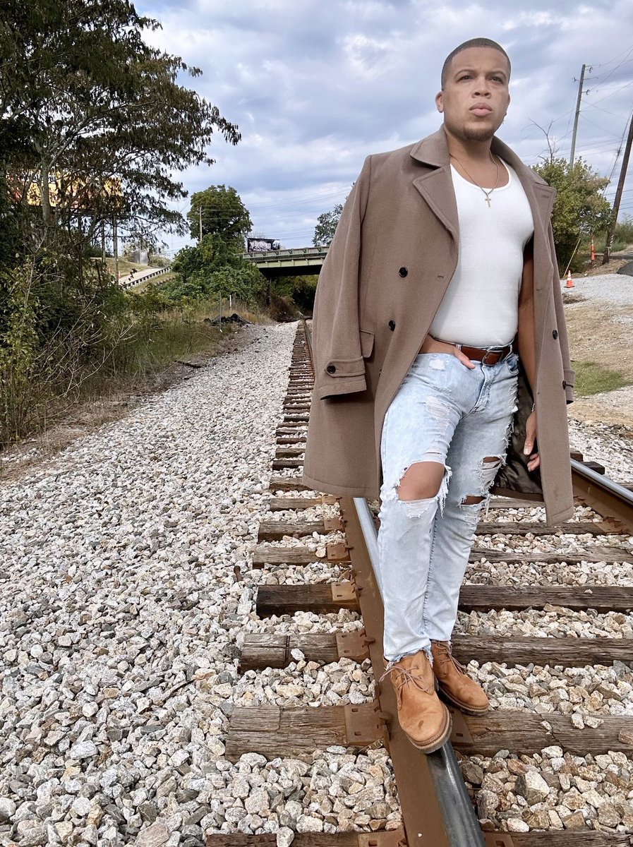 yellowboyRedd's tweet image. Cheers to 34!!! Happy Birthday to ME 10/15 ♎️🎊🎈🎉🎁🎂  #LibraSeason #OctoberBaby #FallIntoIt