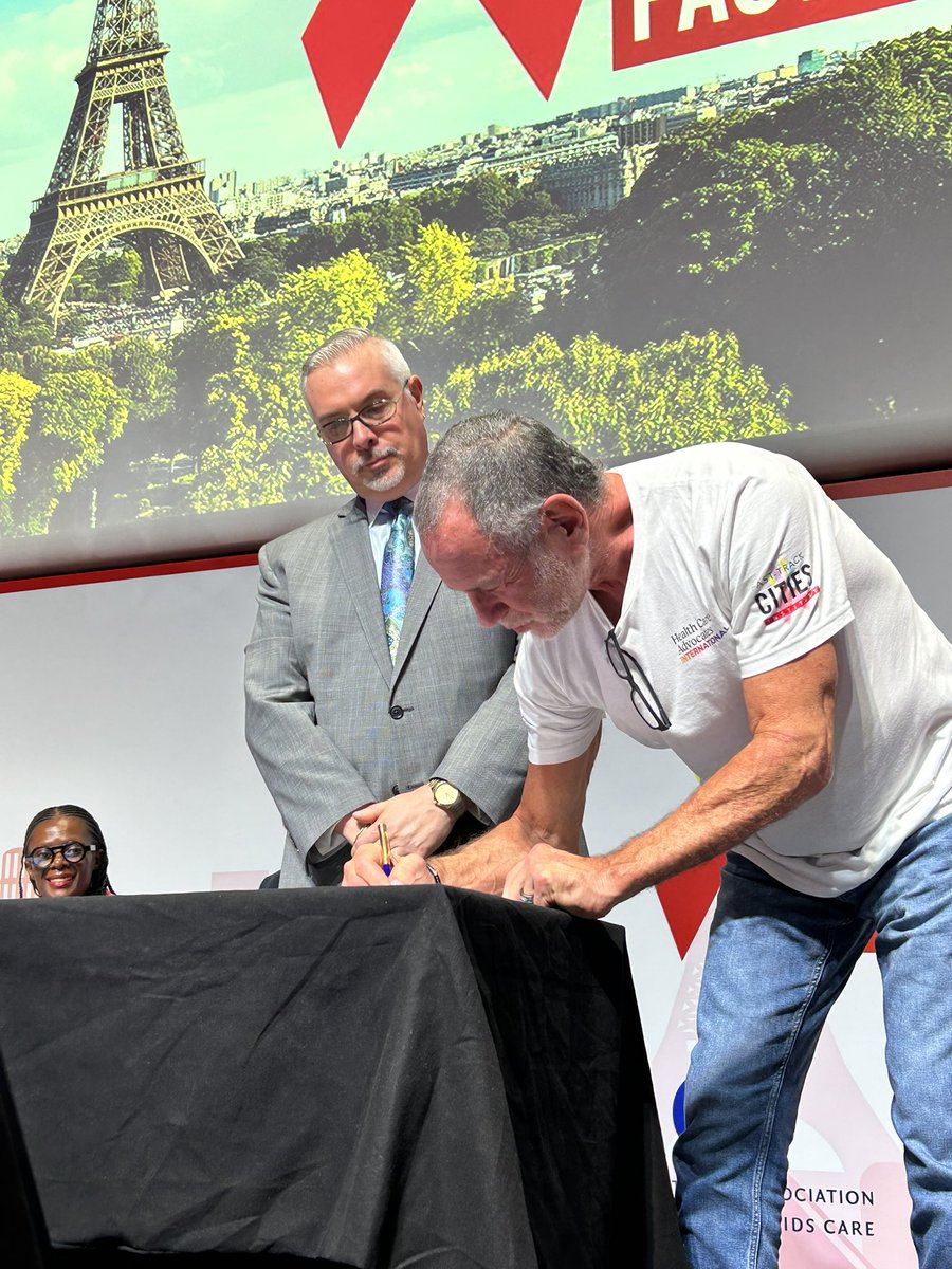 José M Zuniga tweet media