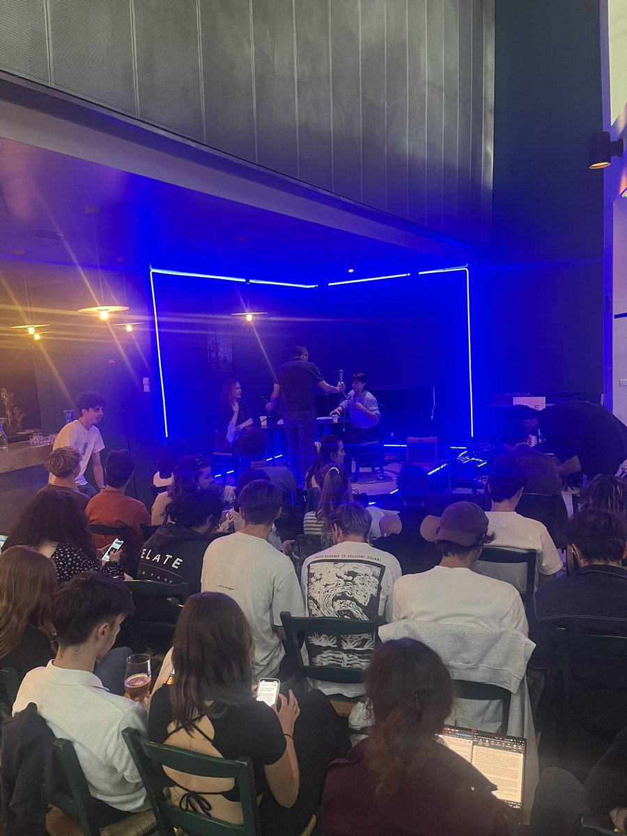 Maria Santos-Sainz tweet media