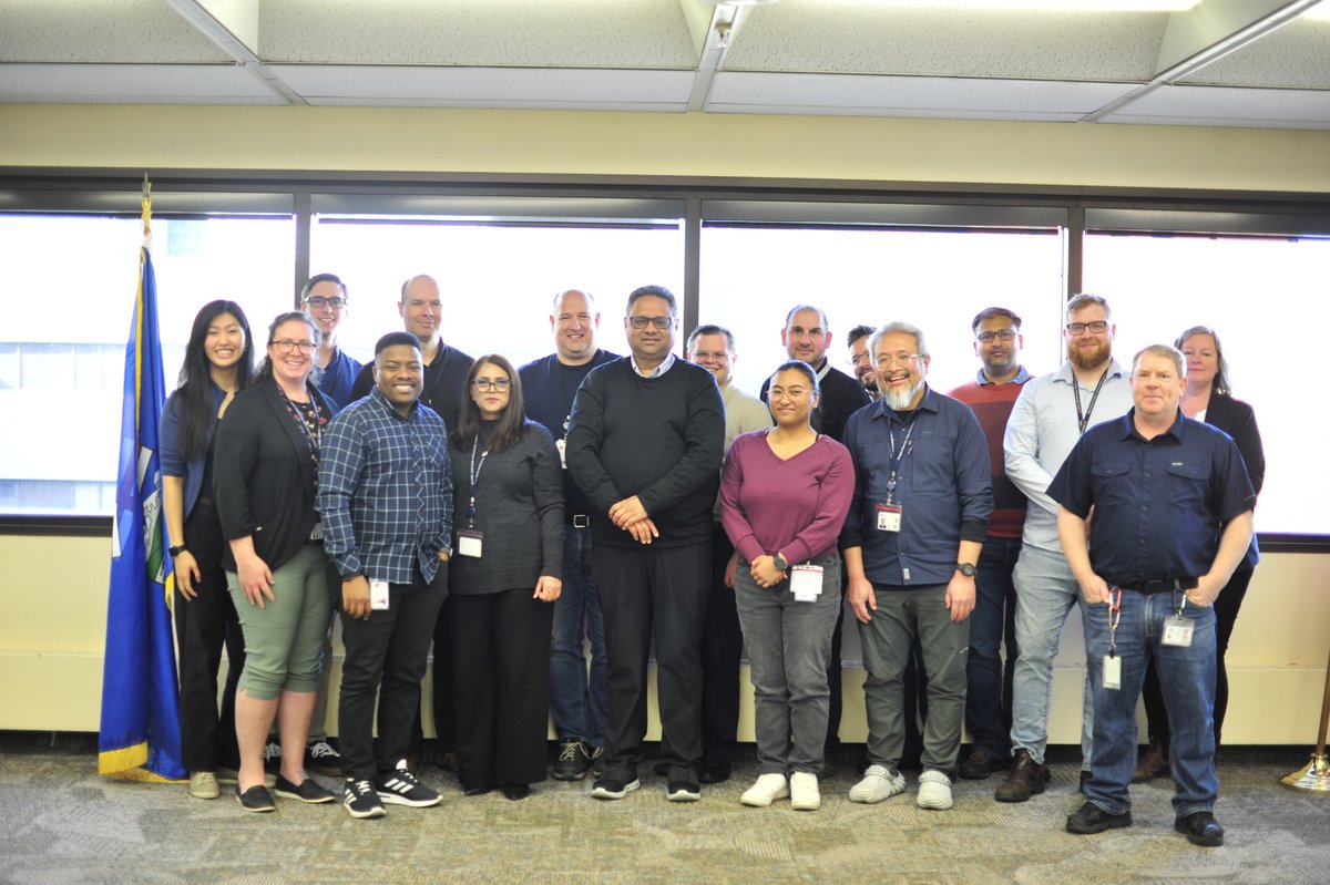 Raj Thuppal (@pvp_spc) on Twitter photo J’ai passé un beau moment à discuter avec les employés de <a href="/SPC_CA/">Services partagés Canada</a> à Calgary aujourd'hui. Merci de m’avoir fait part de commentaires sur vos enjeux et sur ce qui fonctionne, et d’avoir pris part à la conversation. J’ai hâte de pouvoir communiquer avec vous de nouveau bientôt. J’ai passé un beau moment à discuter avec les employés de <a href="/SPC_CA/">Services partagés Canada</a> à Calgary aujourd'hui. Merci de m’avoir fait part de commentaires sur vos enjeux et sur ce qui fonctionne, et d’avoir pris part à la conversation. J’ai hâte de pouvoir communiquer avec vous de nouveau bientôt.