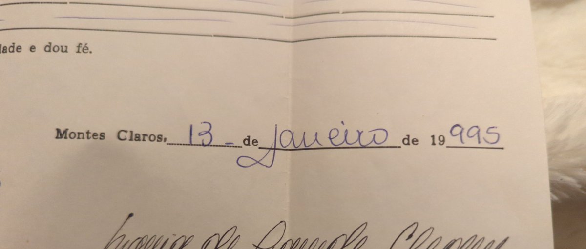 estava eu agora de noite olhando a minha certidão de nascimento e eis que descubro que ela só vai ser válida daqui 17971 anos
