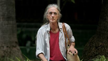 L’Enric Casasses passejant el cistell